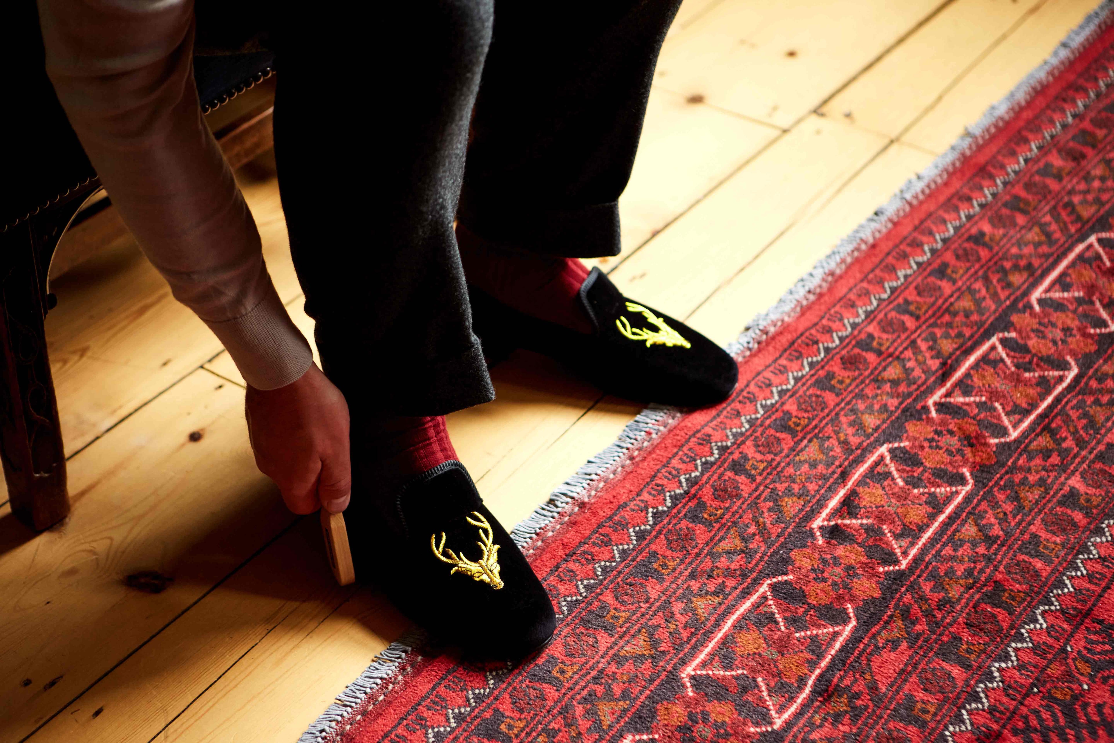 Bowhill & Elliott – Exklusiva Slippers och Herrtofflor i Brittisk Premiumkvalitet