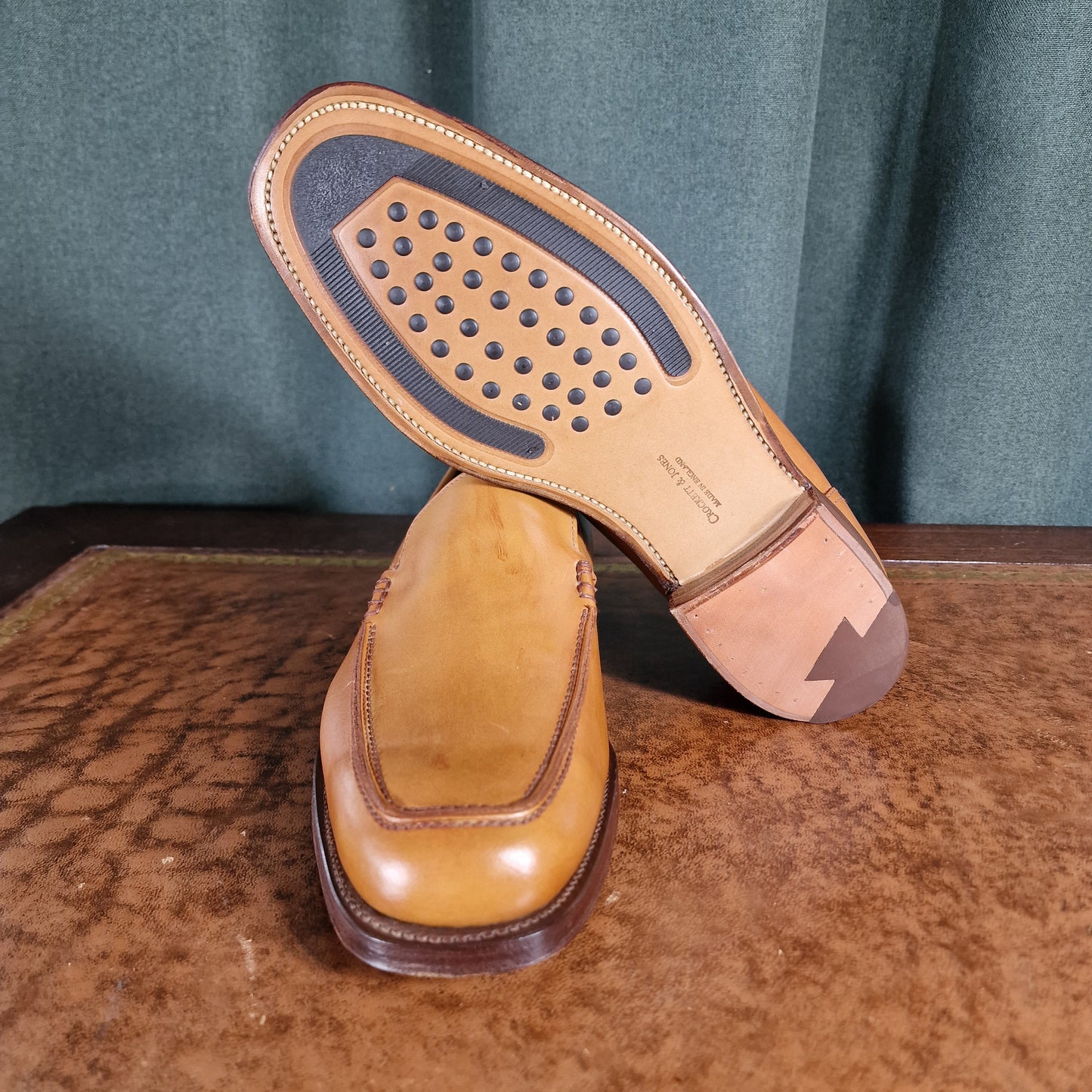 Kent Tan Calf 'Quater Rubber' (8.5E) Crockett & Jones