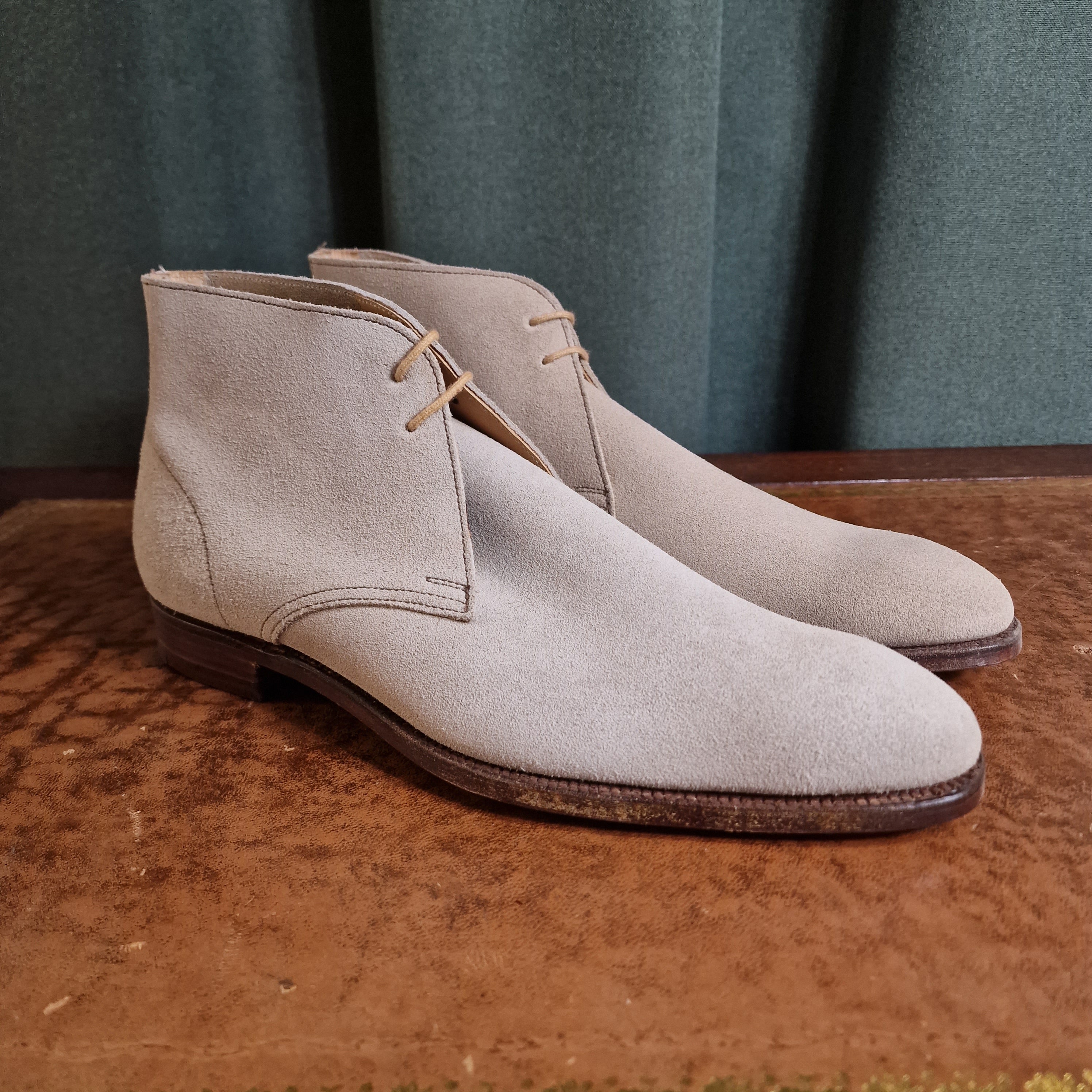 Hayle Nut Suede (9E) Crockett & Jones – Hammargruppen