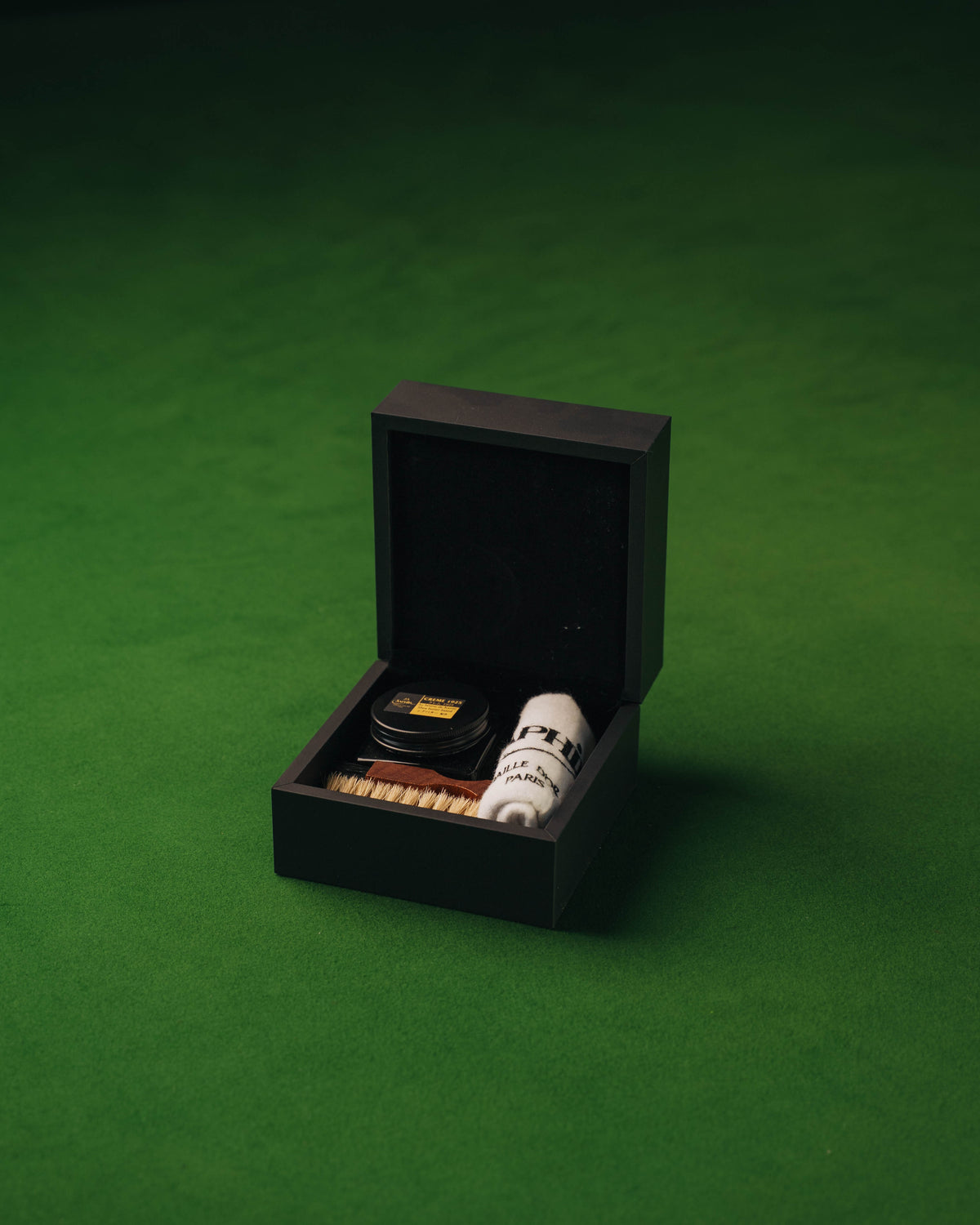 Shoe care kit Ecrin, Saphir Médaille d'Or