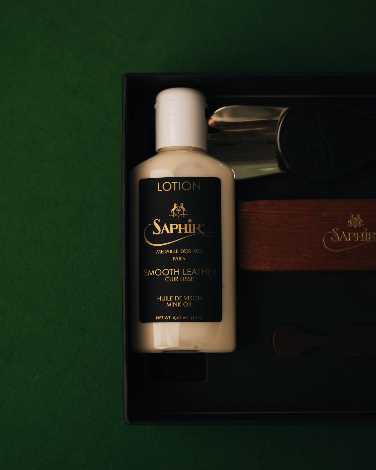 Shoe care kit, Saphir Médaille d'Or