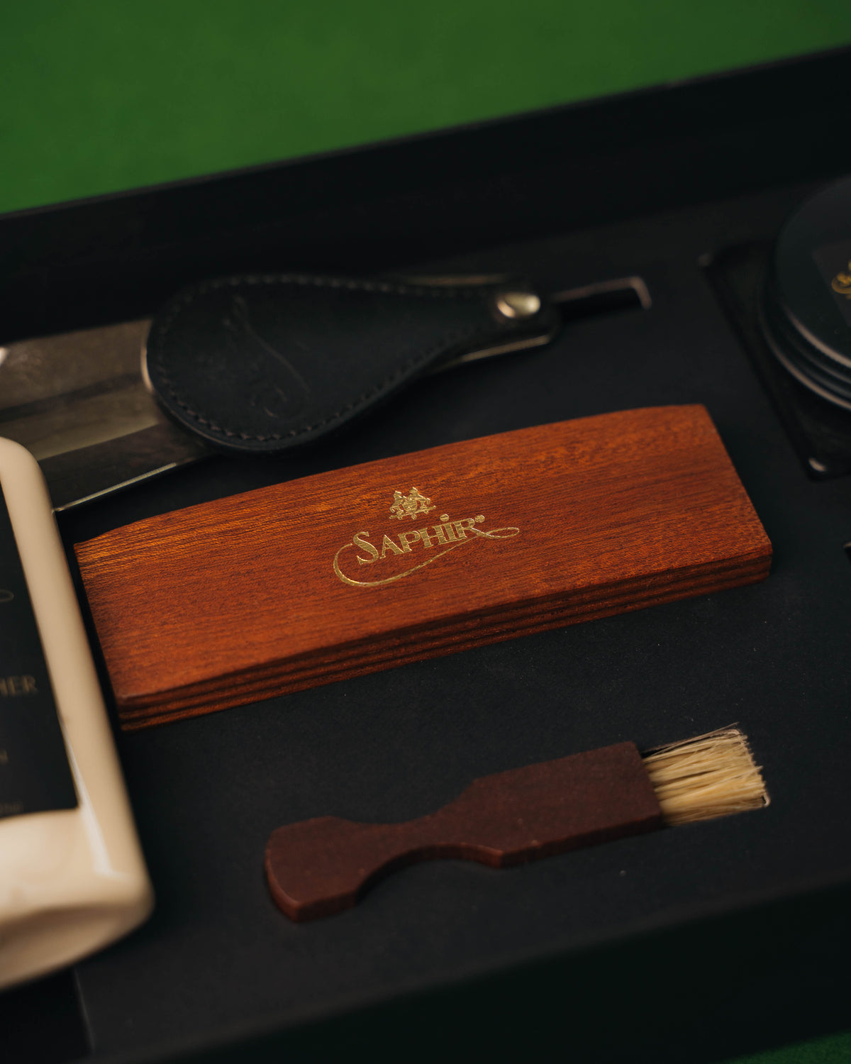 Shoe care kit, Saphir Médaille d'Or