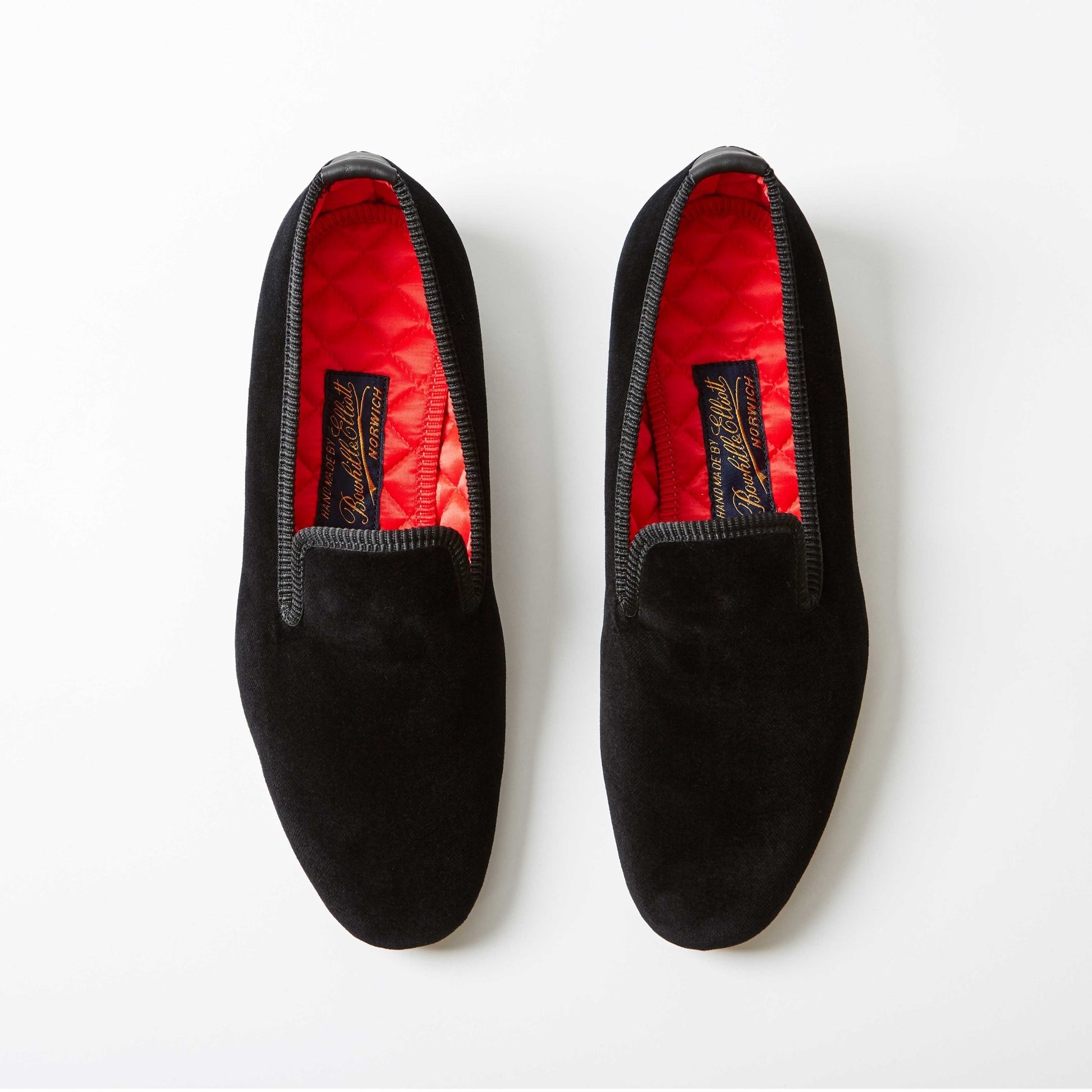 Albert Slipper Plain Black, Bowhill & Eliott - Hammargruppen