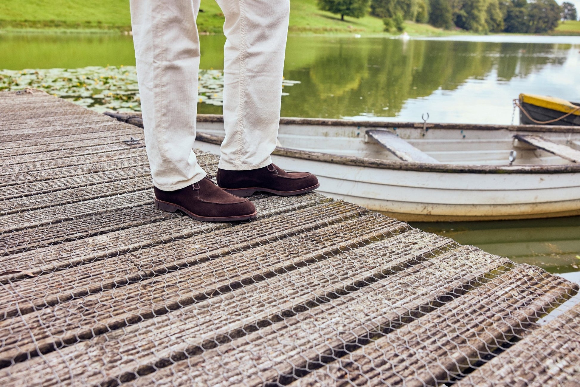 Bibury Chukka Boot, Dark Brown Suede ‘Wedge’ Crockett & Jones - Hammargruppen