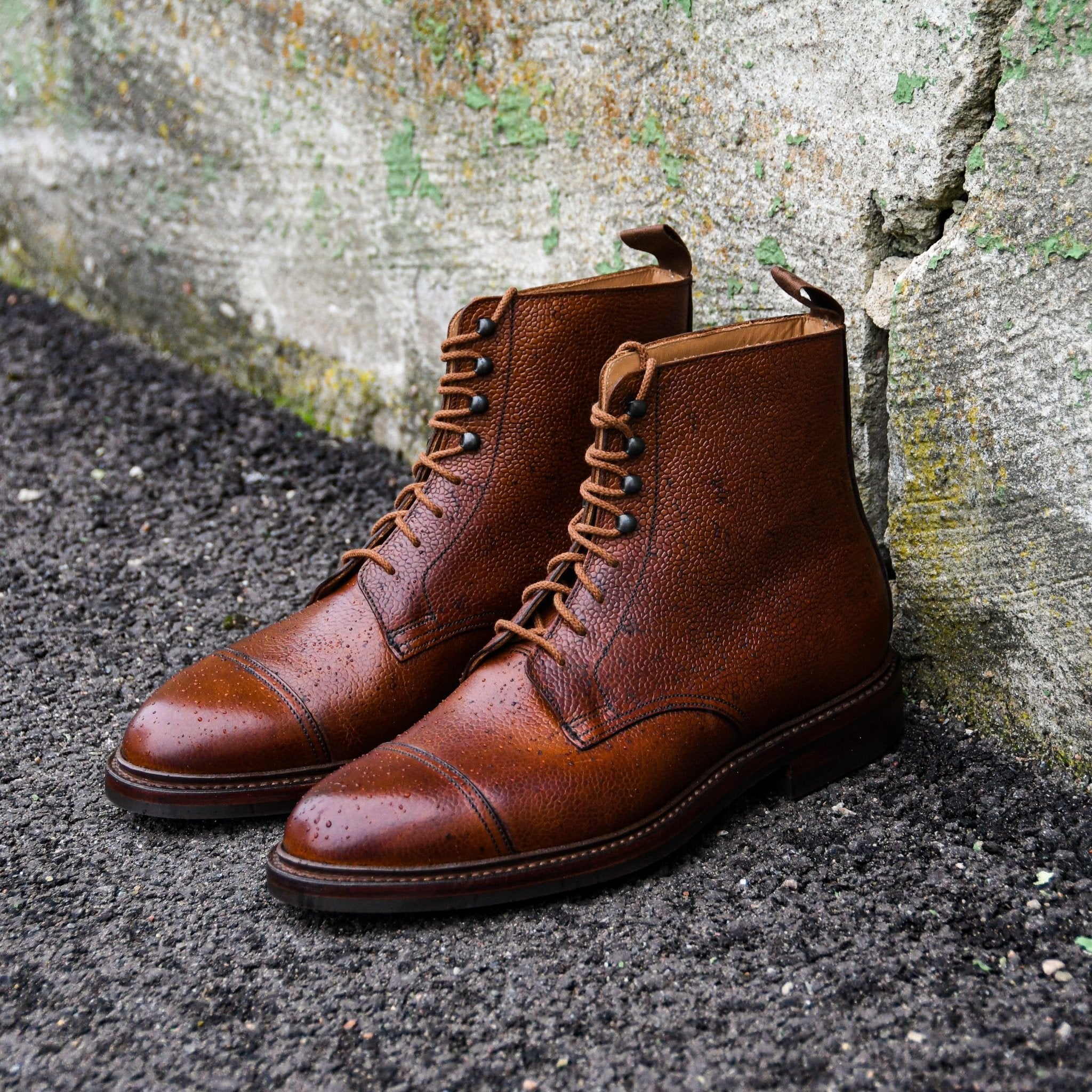 Coniston Derby Boot, Tan Scotch Grain ‘Dainite’ Crockett & Jones - Hammargruppen