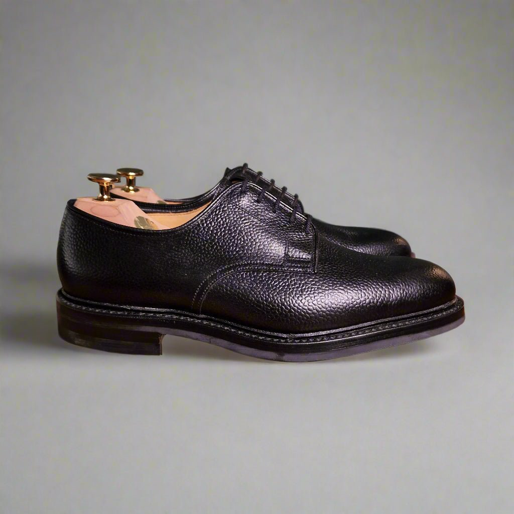 Grasmere Black Scotch Grain ‘Dainite, G - vidd’ (6,5G) Crockett & Jones - Hammargruppen