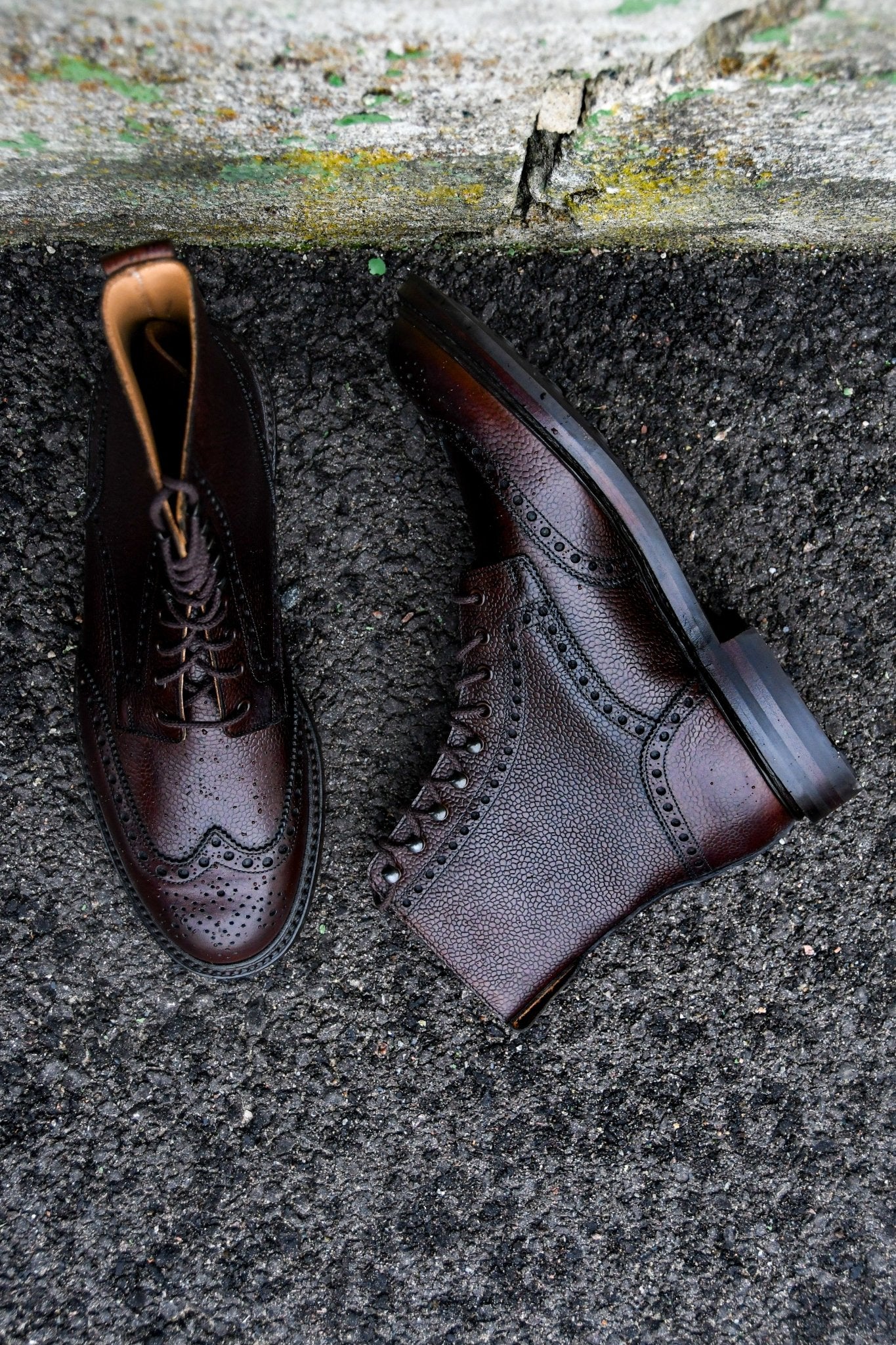 Islay Derby Boot, Dark Brown Scotch Grain ‘Dainite’ Crockett & Jones - Hammargruppen