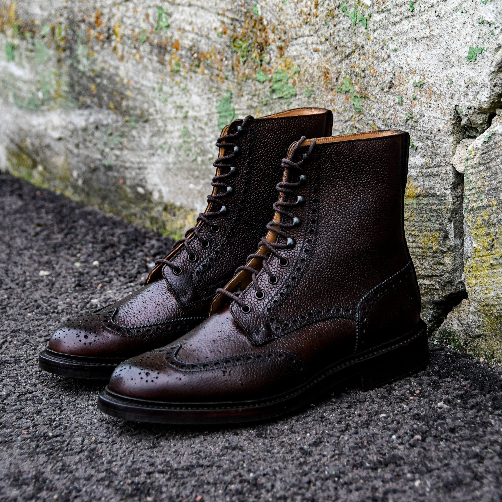 Islay Derby Boot, Dark Brown Scotch Grain ‘Dainite’ Crockett & Jones - Hammargruppen