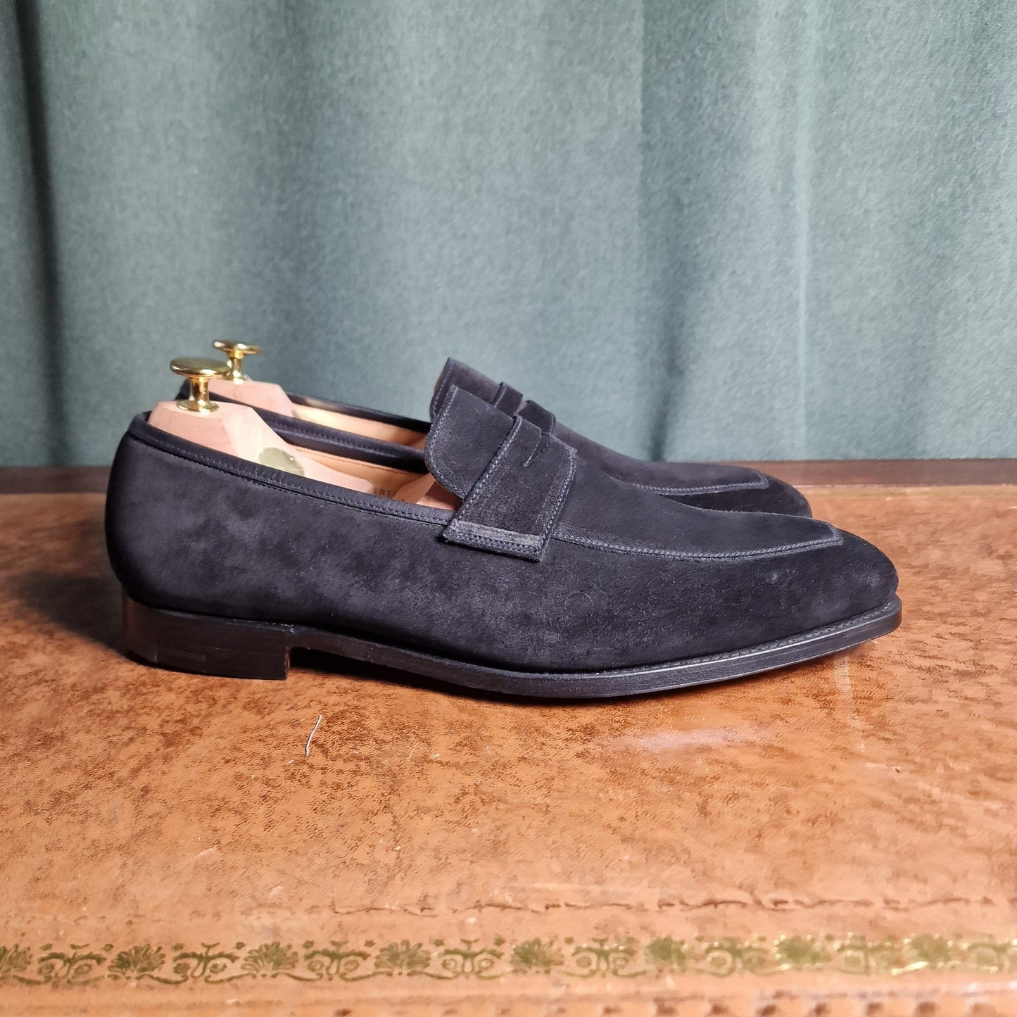 Merton Black Suede (9.5E) Crockett & Jones - Hammargruppen