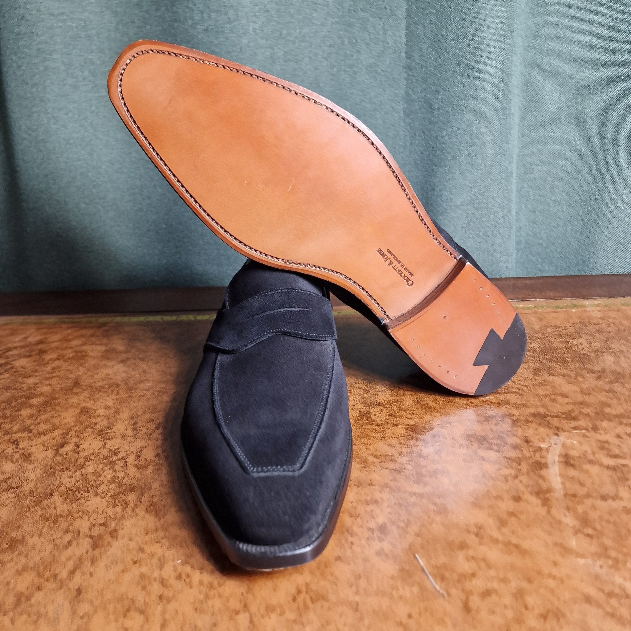 Seaton Black Suede (9.5E) Crockett & Jones - Hammargruppen
