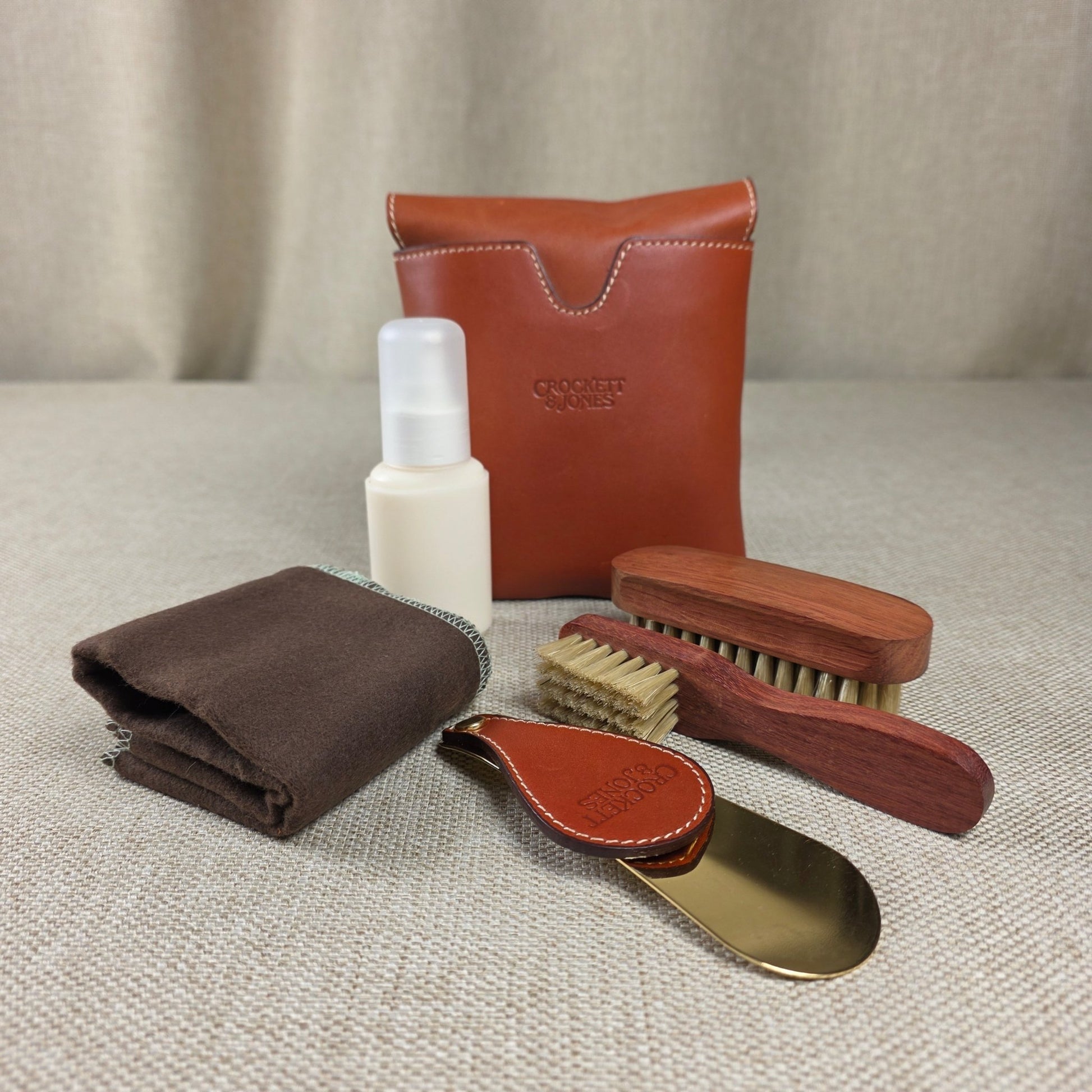 Skovårdskit för läderskor, Small, Crockett & Jones - Hammargruppen