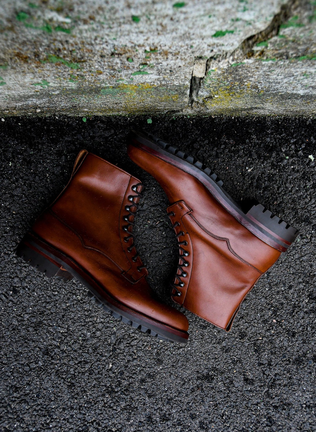 Snowdon Derby Boot, Dark Oak Wax Hide ‘Commando’ Crockett & Jones - Hammargruppen